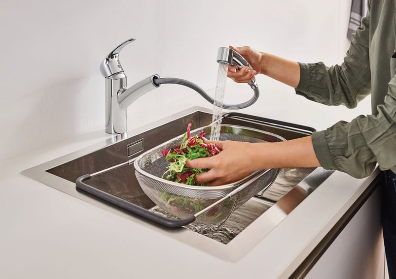 01-Design a kitchen that’s both great looking and highly practical with Grohe’s Eurosmart tap(1)