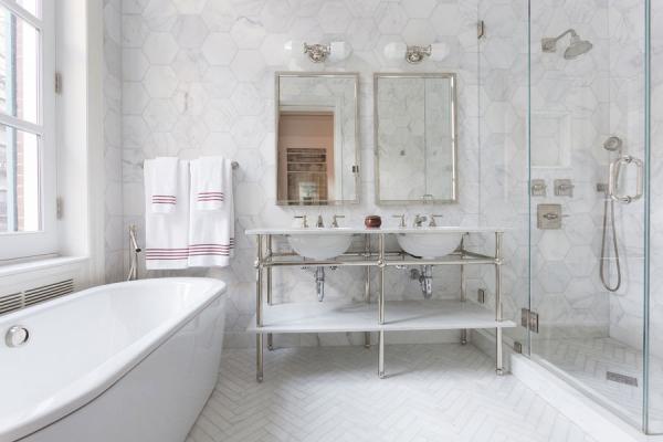 01-Inspiring You with White Bathrooms