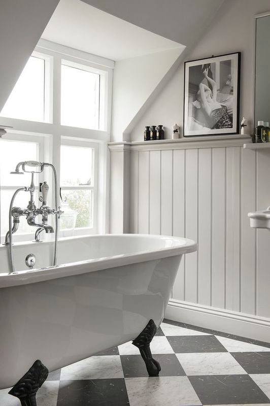 03-Inspiring You With Vintage-Style Bathrooms