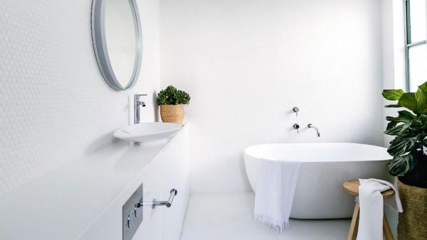 03-Inspiring You with White Bathrooms