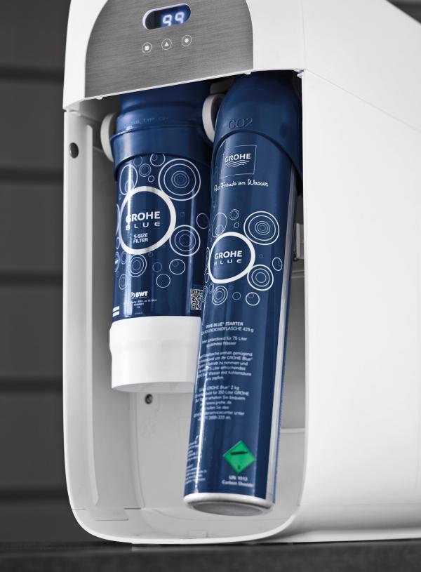 Water carbonator GROHE Blue Fizz brings sparkling water enjoyment into  every home from November