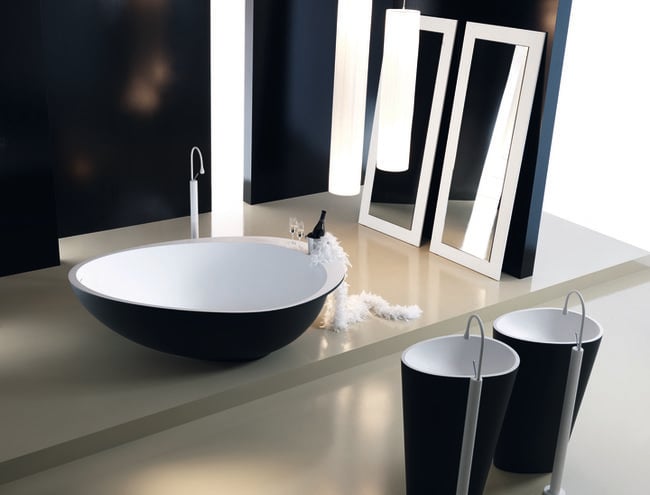 08-007 Ways to Create a James Bond Style Bathroom-1