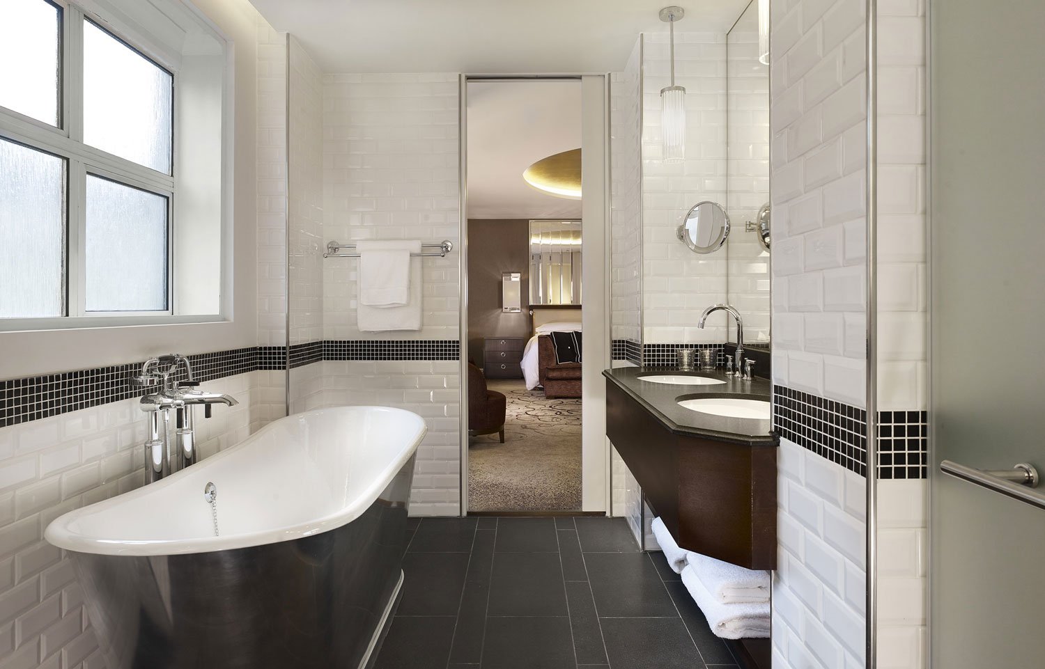 4-http_www_foamandbubbles_com_design-ideas-advice_luxury-sheraton-grand-hotel-refurbishment-featuring-grohe_