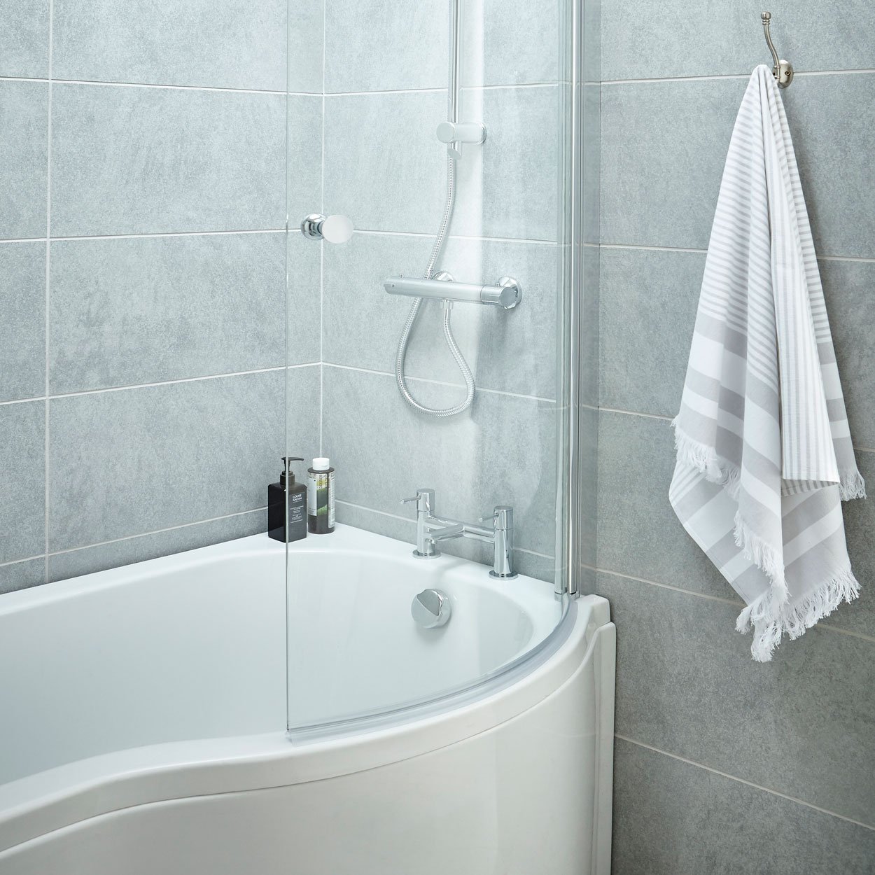 B-Shaped Shower Bath