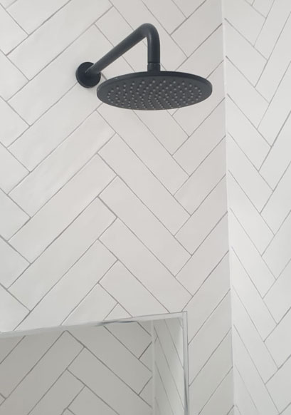 Black & White Modern Bathroom