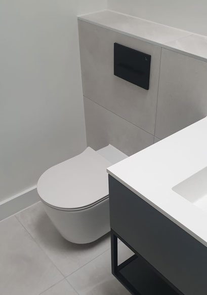 Black & White Modern Bathroom