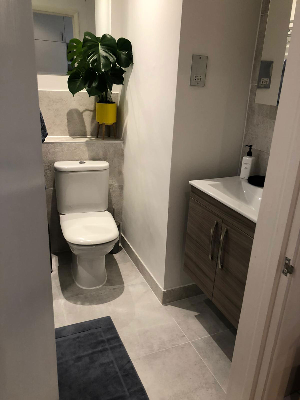 Modern Bathroom 2
